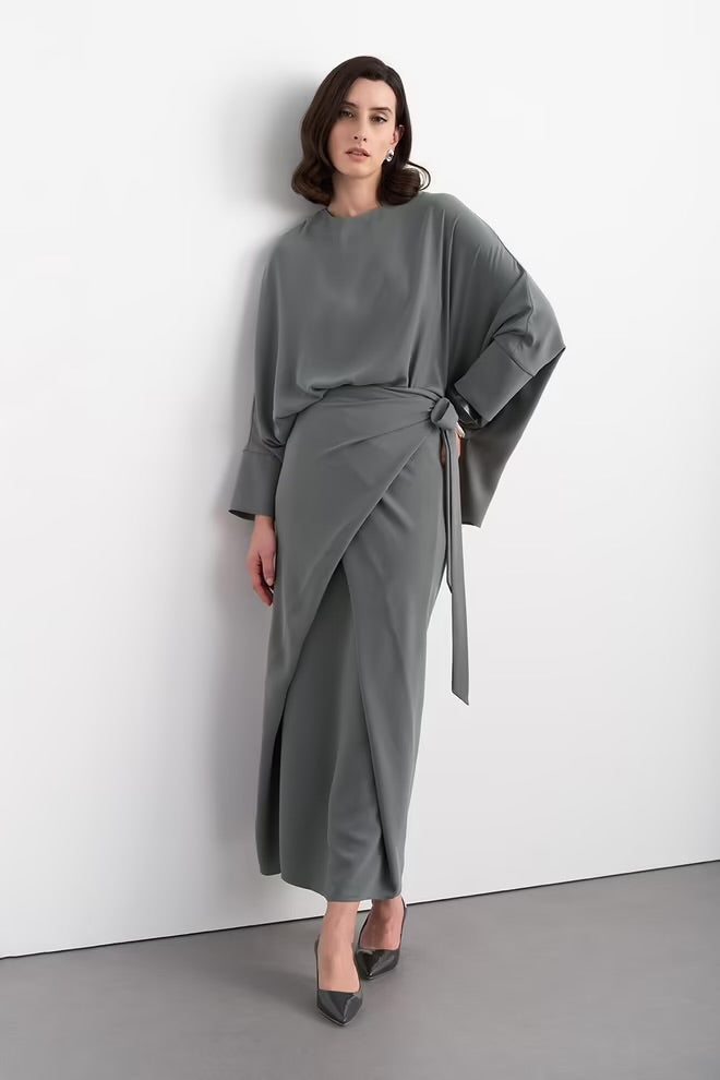 Slate Aura Drape Set