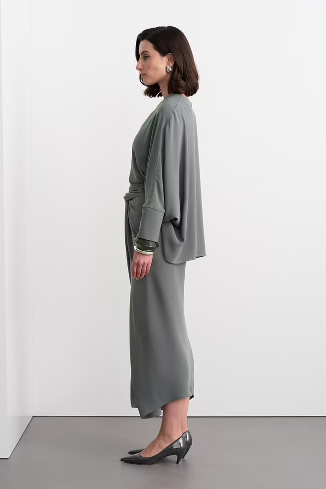 Slate Aura Drape Set